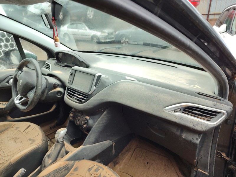 peugeot 208 i (ca_, cc_) del año 2014