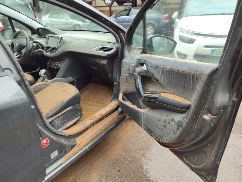 peugeot 208 i (ca_, cc_) del año 2014