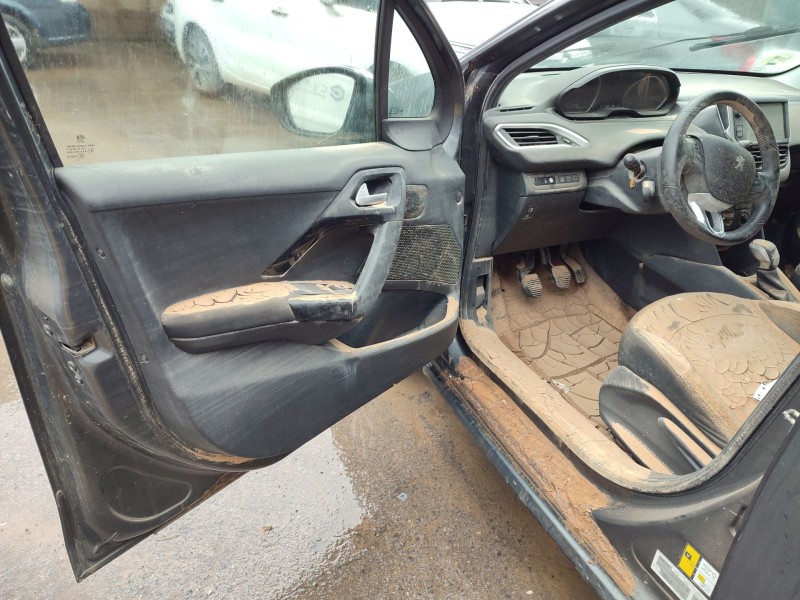 peugeot 208 i (ca_, cc_) del año 2014