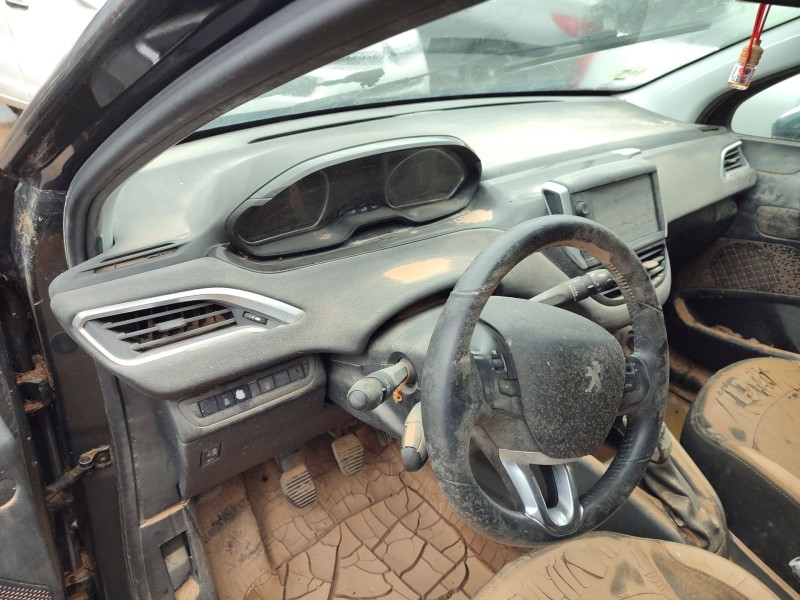 peugeot 208 i (ca_, cc_) del año 2014