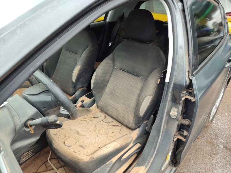 peugeot 208 i (ca_, cc_) del año 2014