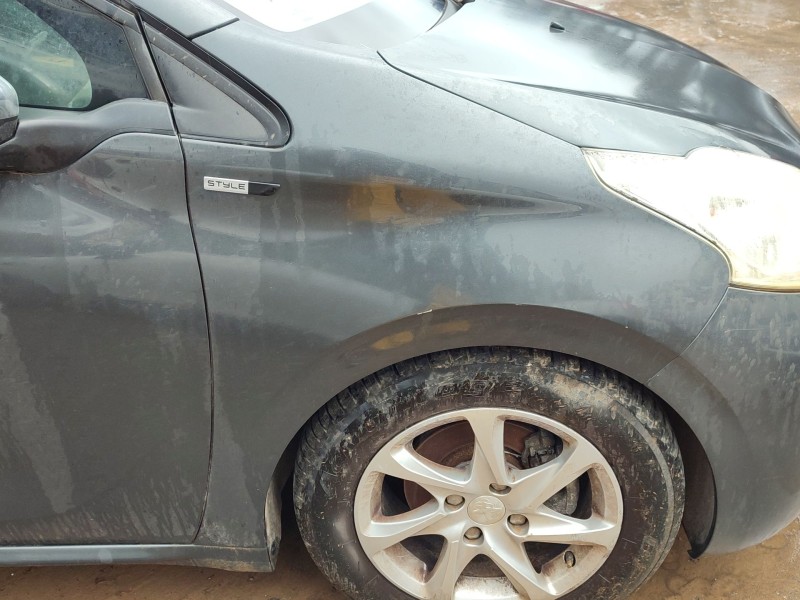 Recambio de aleta delantera derecha para peugeot 208 i (ca_, cc_) 1.6 hdi referencia OEM IAM   