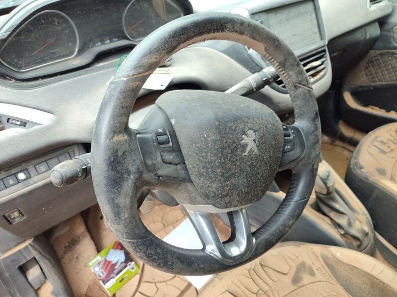 Recambio de volante para peugeot 208 i (ca_, cc_) 1.6 hdi referencia OEM IAM   