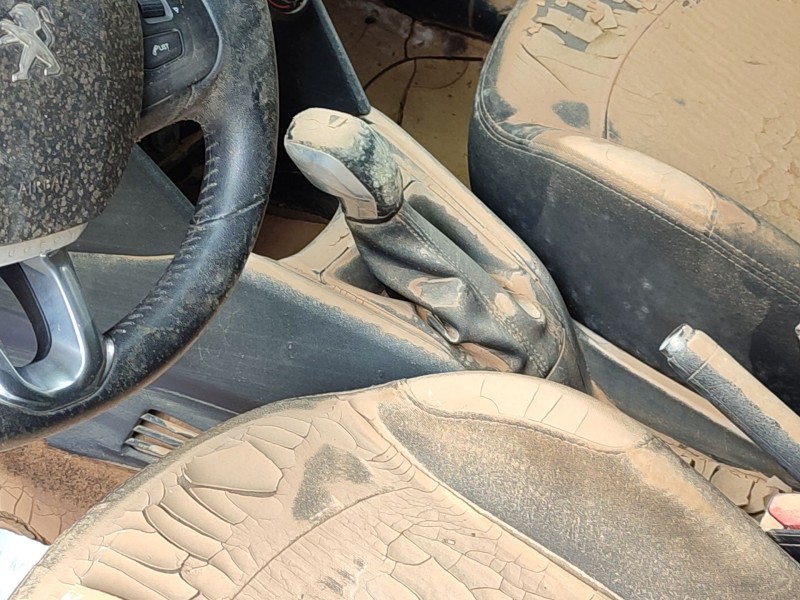 Recambio de pomo palanca cambio para peugeot 208 i (ca_, cc_) 1.6 hdi referencia OEM IAM   