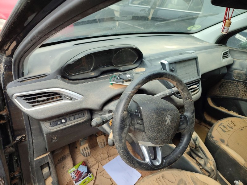 Recambio de salpicadero para peugeot 208 i (ca_, cc_) 1.6 hdi referencia OEM IAM   