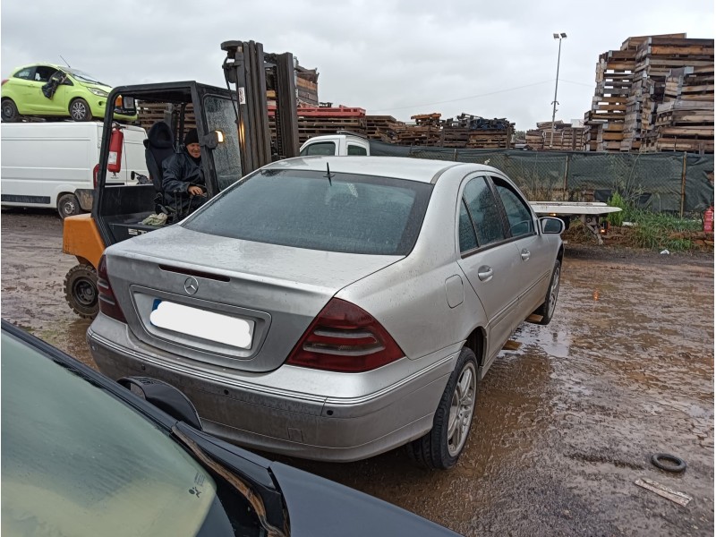 mercedes-benz clase c (w203) del año 2002