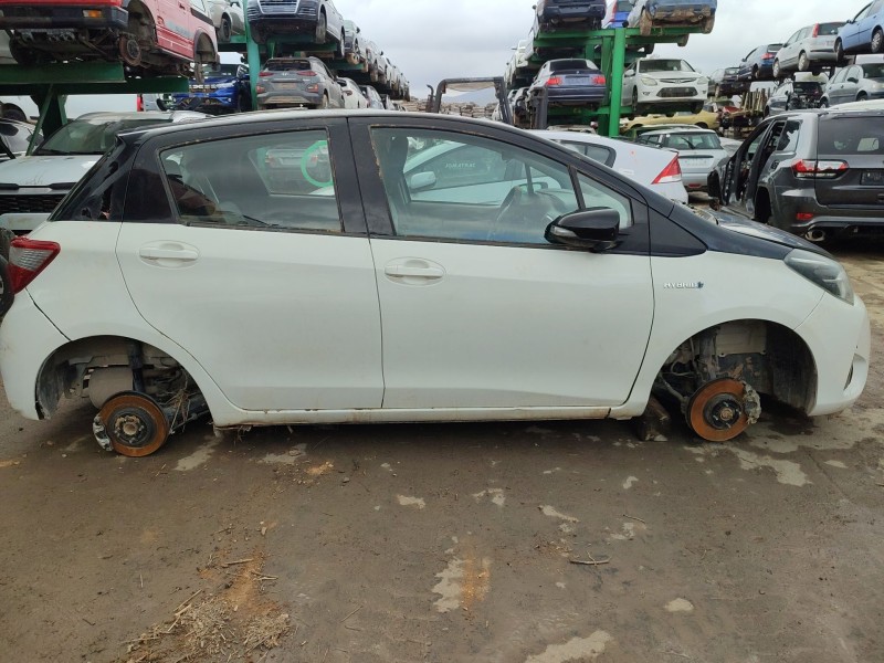 toyota yaris (_p13_) del año 2020