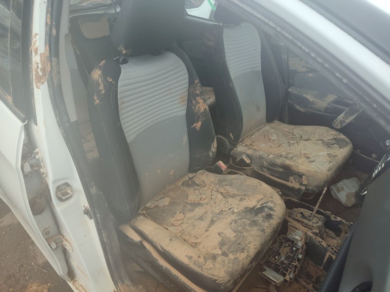 toyota yaris (_p13_) del año 2020