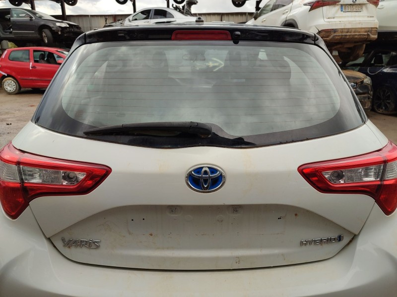 Recambio de porton trasero para toyota yaris (_p13_) 1.5 hybrid (nhp130_) referencia OEM IAM   