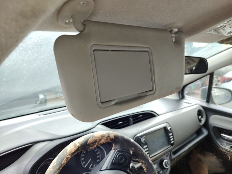 Recambio de parasol izquierdo para toyota yaris (_p13_) 1.5 hybrid (nhp130_) referencia OEM IAM   