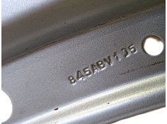 Recambio de aleta delantera izquierda para dodge nitro 2.8 crd 4wd referencia OEM IAM    2