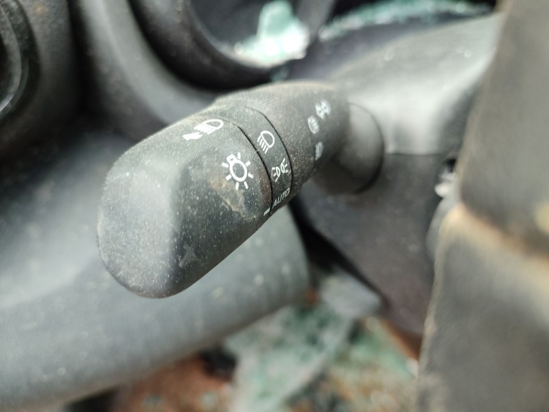 Recambio de mando intermitentes para toyota yaris (_p21_, _pa1_, _ph1_) 1.5 hybrid (mxph10) referencia OEM IAM   