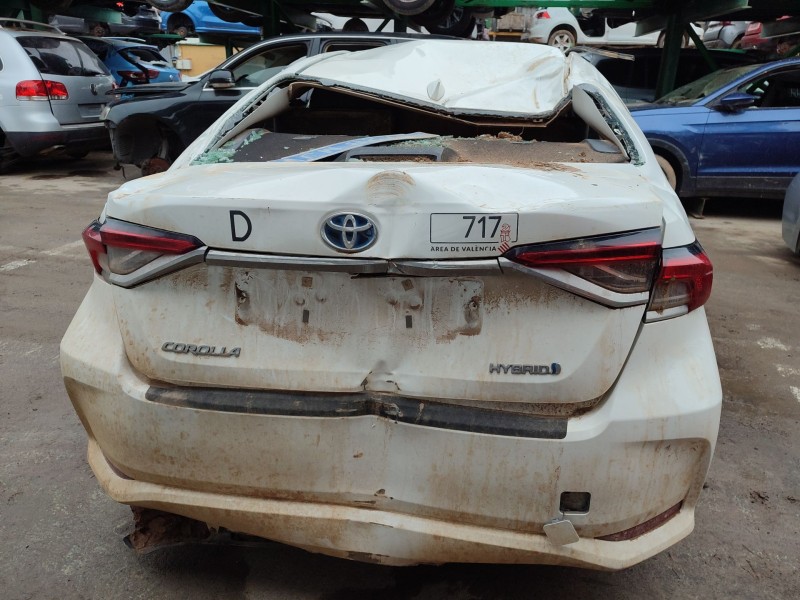 toyota corolla sedán (_e21_) del año 2023