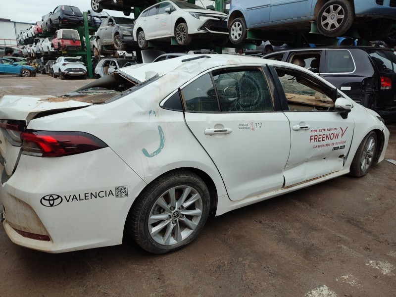 toyota corolla sedán (_e21_) del año 2023