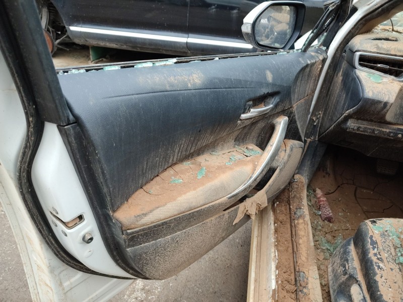 toyota corolla sedán (_e21_) del año 2023