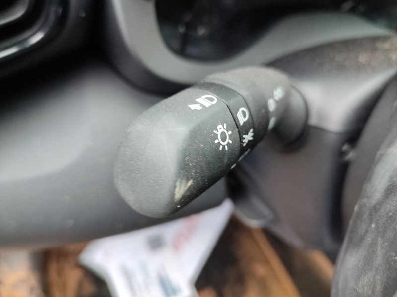 Recambio de mando intermitentes para toyota yaris (_p21_, _pa1_, _ph1_) 1.5 (mxpa11) referencia OEM IAM   