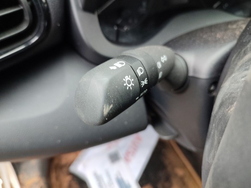 Recambio de mando luces para toyota yaris (_p21_, _pa1_, _ph1_) 1.5 (mxpa11) referencia OEM IAM   