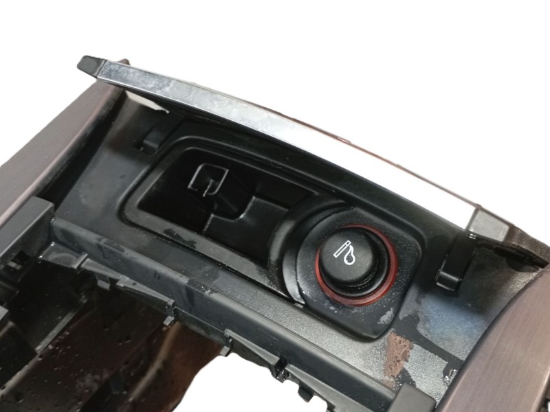 Recambio de apoyabrazos central para citroën ds5 1.6 bluehdi 120 referencia OEM IAM   