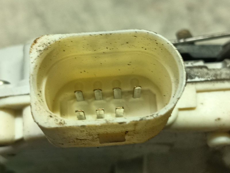 Recambio de cerradura puerta delantera derecha para audi a4 b7 avant (8ed) 2.0 tdi referencia OEM IAM   