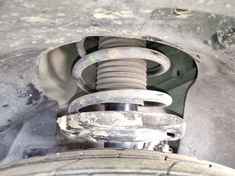 Recambio de amortiguador delantero izquierdo para citroën c3 aircross ii (2r_, 2c_) 1.6 bluehdi 120 (2cbhzh) referencia OEM IAM 