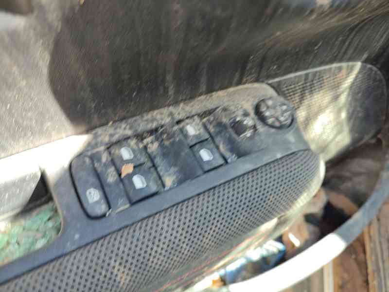 Recambio de mando elevalunas delantero izquierdo para citroën c3 aircross ii (2r_, 2c_) 1.6 bluehdi 120 (2cbhzh) referencia OEM 