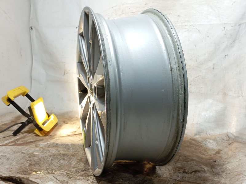 Recambio de llanta para audi q3 sportback (f3n) 35 tdi referencia OEM IAM 83A601025G H2-N E-7.0Jx418