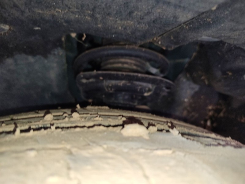 Recambio de amortiguador delantero izquierdo para ford kuga iii (dfk) 2.5 fhev 4x4 referencia OEM IAM   