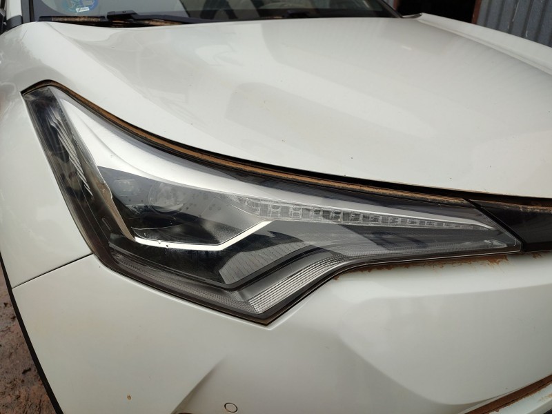 Recambio de faro derecho para toyota c-hr (_x1_) 1.8 hybrid (zyx10_, zyx11_) referencia OEM IAM   