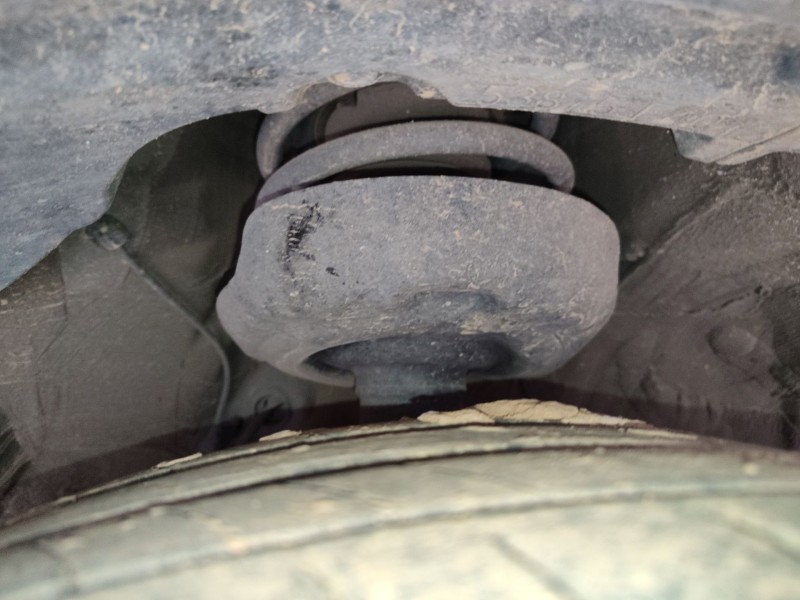 Recambio de amortiguador delantero derecho para toyota c-hr (_x1_) 1.8 hybrid (zyx10_, zyx11_) referencia OEM IAM   