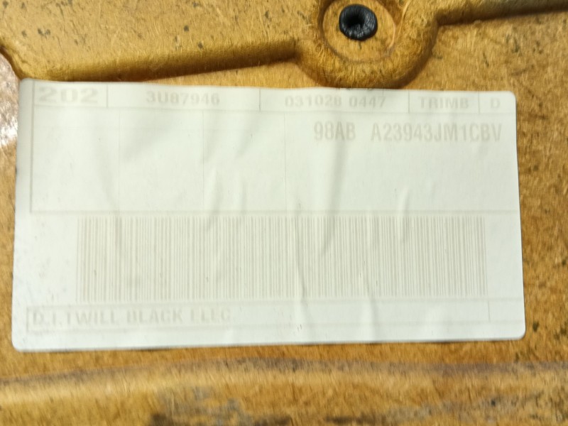 Recambio de guarnecido puerta delantera izquierda para ford focus i (daw, dbw) 1.8 tdci referencia OEM IAM 1324081 98ABA23943JM1