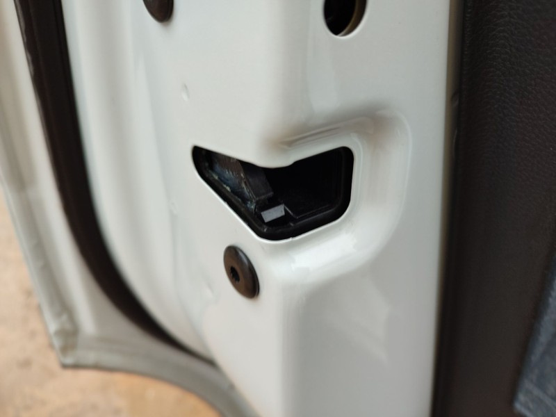 Recambio de cerradura puerta trasera izquierda para seat ateca (kh7, khp) 2.0 tdi referencia OEM IAM   