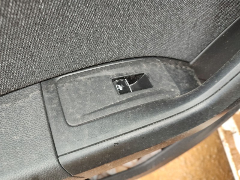 Recambio de mando elevalunas trasero izquierdo para seat ateca (kh7, khp) 2.0 tdi referencia OEM IAM   