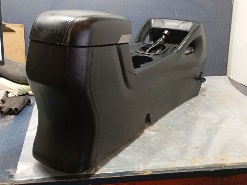 Recambio de apoyabrazos central para hyundai ix35 (lm, el, elh) 1.7 crdi referencia OEM IAM   