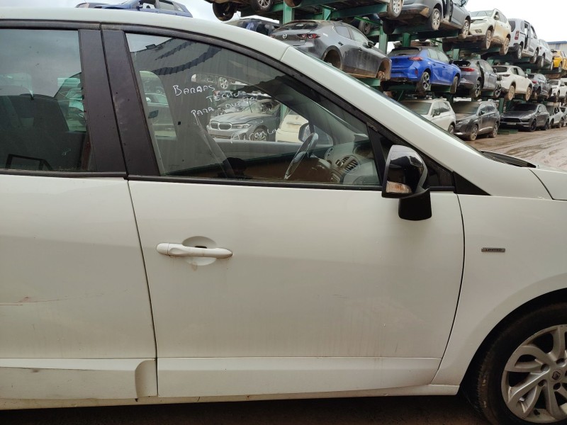 Recambio de puerta delantera derecha para renault scénic iii (jz0/1_) 1.5 dci referencia OEM IAM   