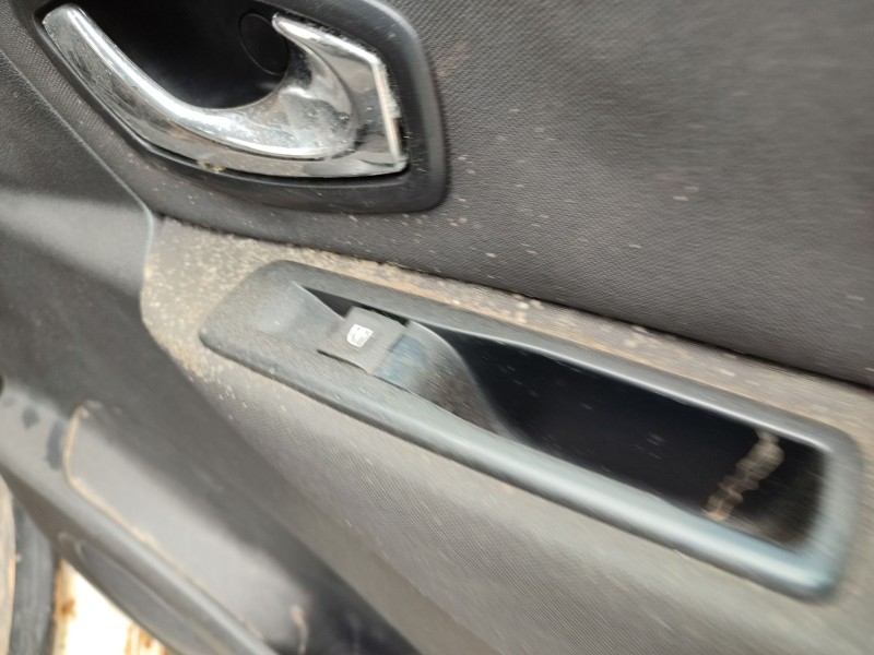 Recambio de mando elevalunas trasero derecho para renault scénic iii (jz0/1_) 1.5 dci referencia OEM IAM   