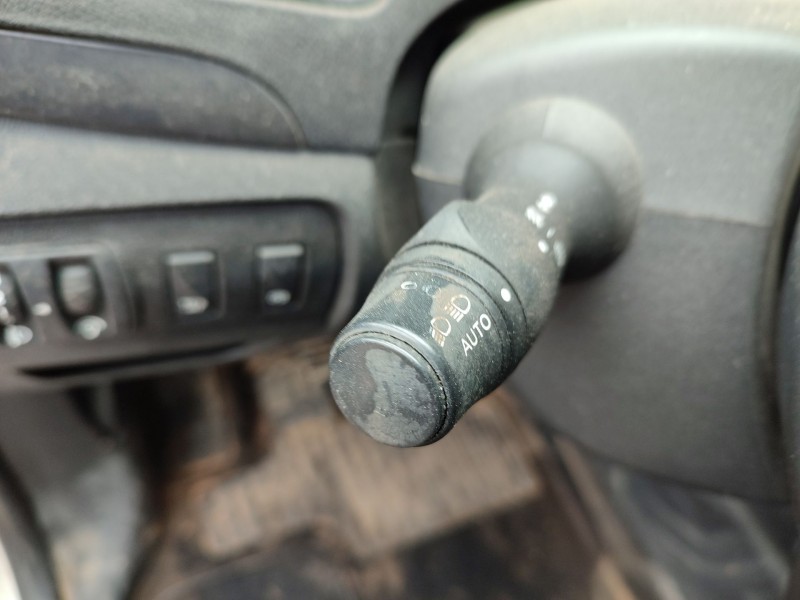 Recambio de mando luces para renault scénic iii (jz0/1_) 1.5 dci referencia OEM IAM   