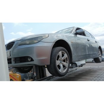 BMW 5 (E60)