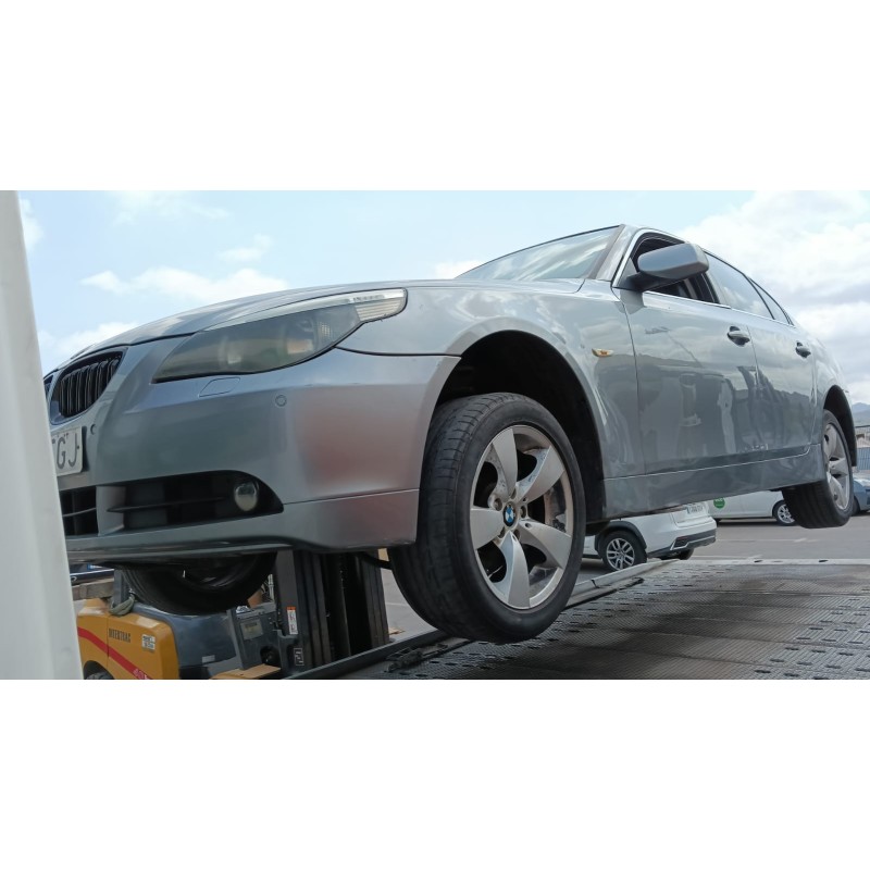 BMW 5 (E60)