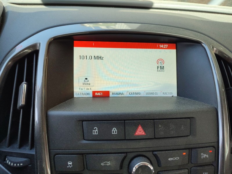 opel astra j sedán del año 2014