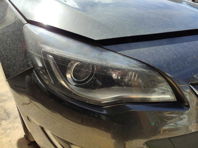 opel astra j sedán del año 2014