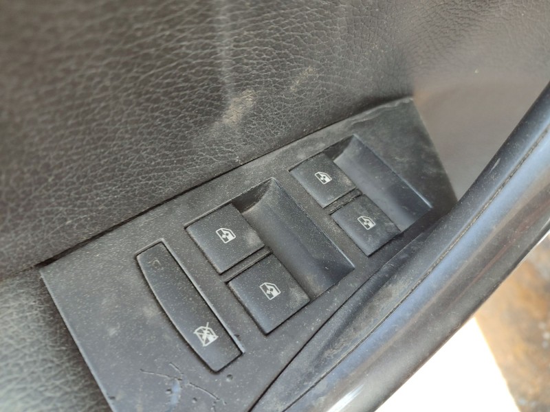 opel astra j sedán del año 2014