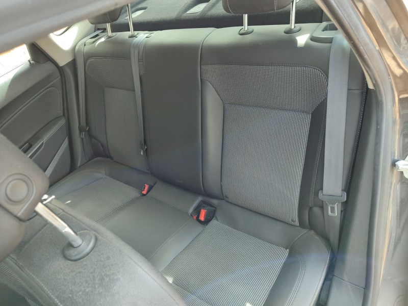 opel astra j sedán del año 2014