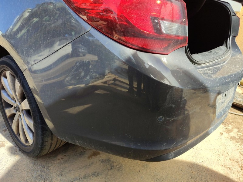 opel astra j sedán del año 2014