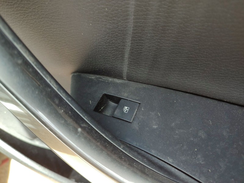 opel astra j sedán del año 2014