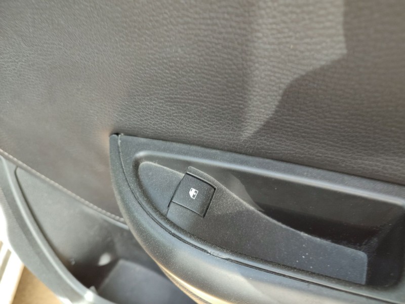 opel astra j sedán del año 2014