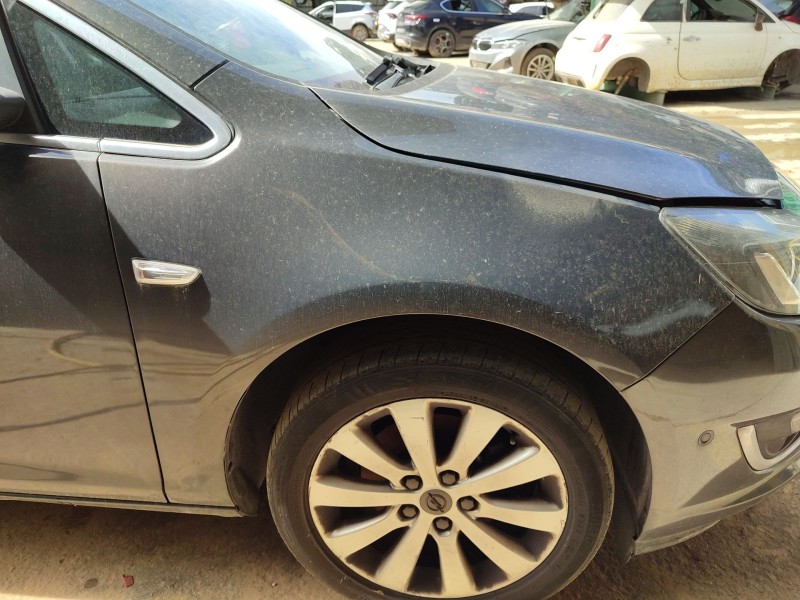 opel astra j sedán del año 2014