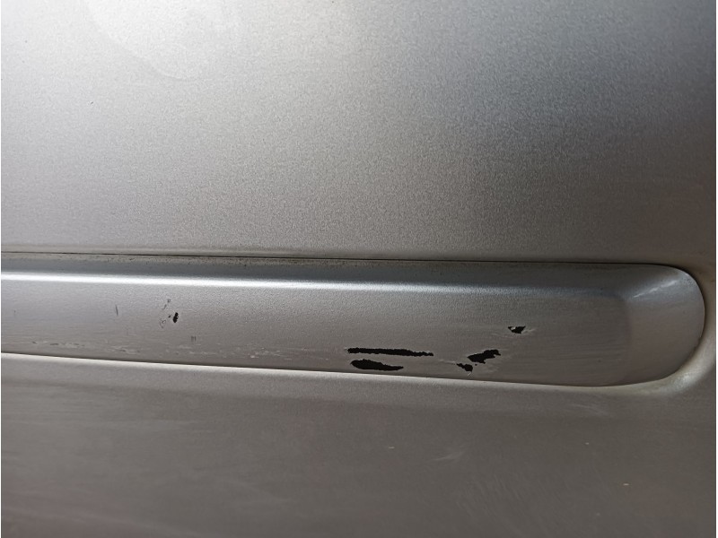 Recambio de puerta trasera izquierda para dodge nitro 2.8 crd 4wd referencia OEM IAM   