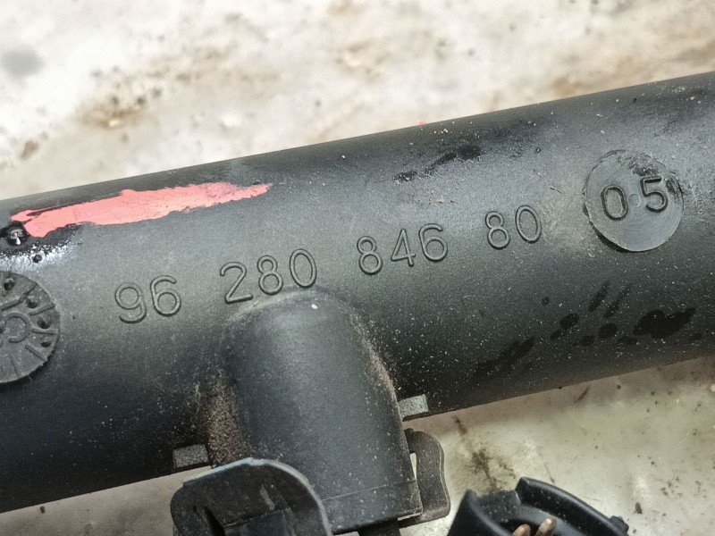 Recambio de inyector para peugeot 407 (6d_) 1.8 16v (6d6fyc) referencia OEM IAM 1984G3  