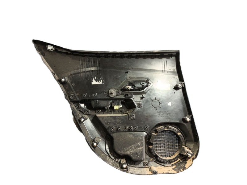 Recambio de guarnecido puerta trasera derecha para dacia sandero iii 1.0 tce 90 referencia OEM IAM   
