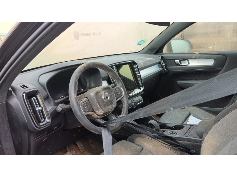 volvo xc40 (536) del año 2024